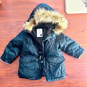 Great condition GAP baby warm winter coat jacket. Size 3